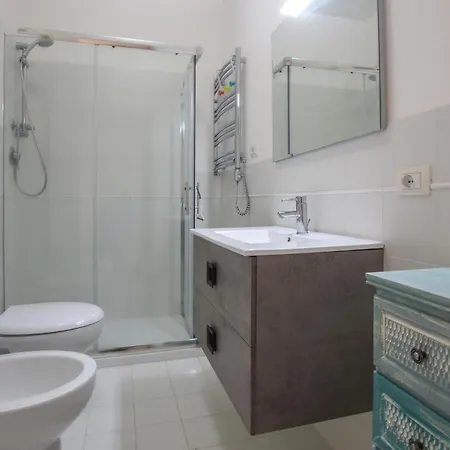 Apartament Awesome In With Wifi